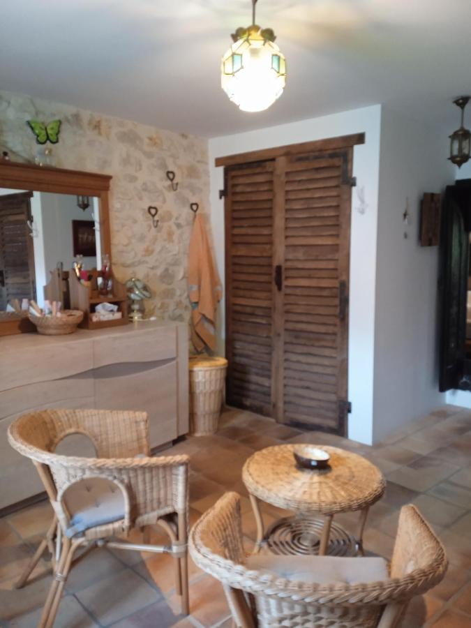 Chez Karine Bed & Breakfast Ceyzerieu Exterior photo