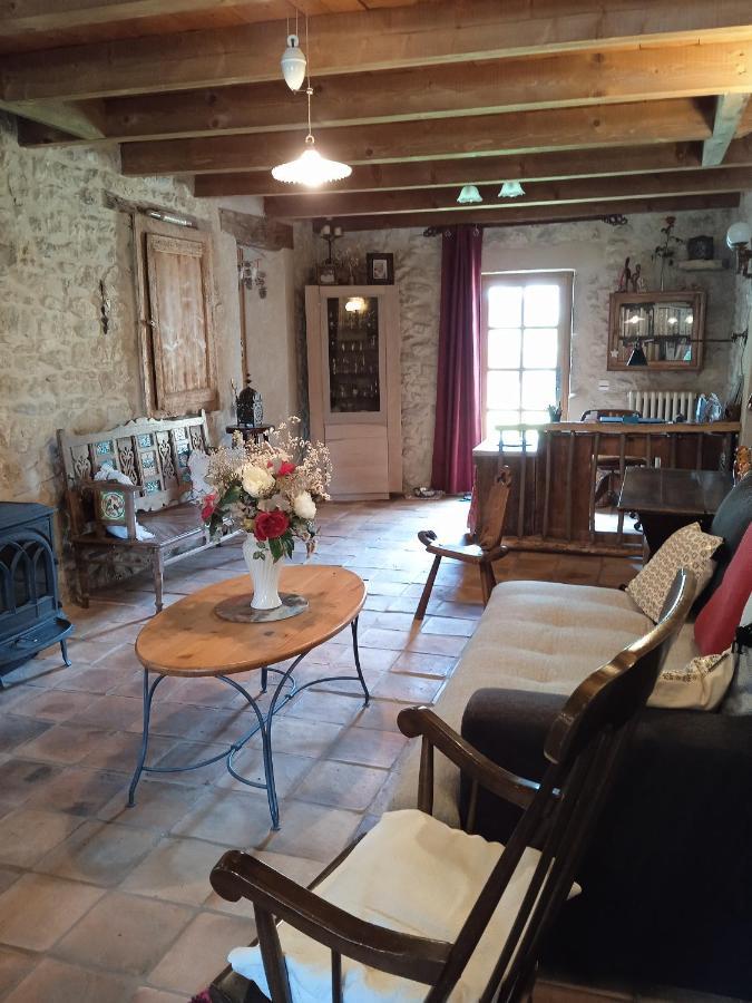Chez Karine Bed & Breakfast Ceyzerieu Exterior photo