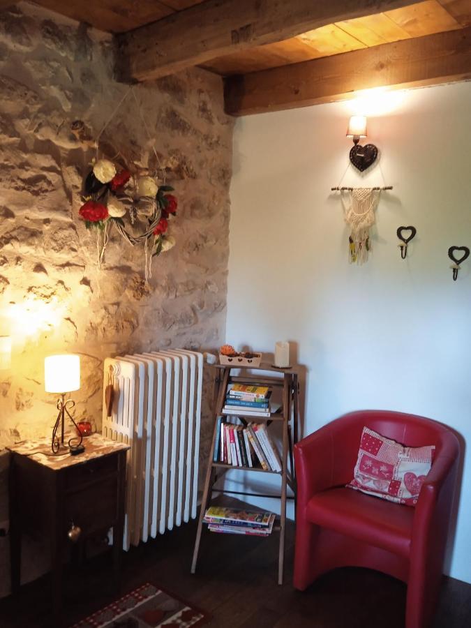 Chez Karine Bed & Breakfast Ceyzerieu Exterior photo